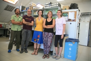 El responsable de I+D de Biobest España visita el Laboratorio de Control Biológico de Plagas