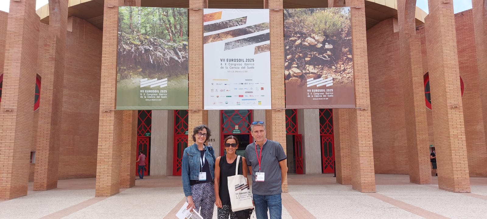 Presentación de resultados del Proyecto AOPSOIL (PID2022-143118OR-I00) en el VII Congreso EUROSOIL 2025